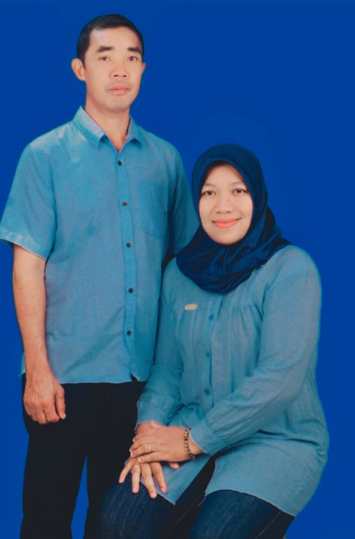 Ika & Hariadi (1) Ika & Hariadi (1)