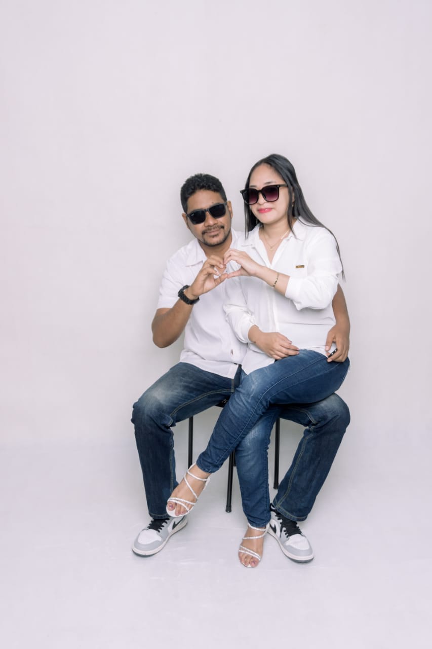 Oliv & Roy (1) Oliv & Roy (1)