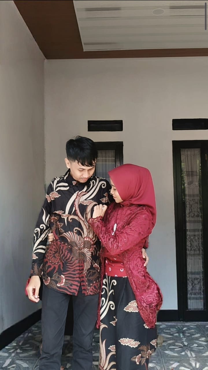 DINI DAN DENI (1) DINI DAN DENI (1)