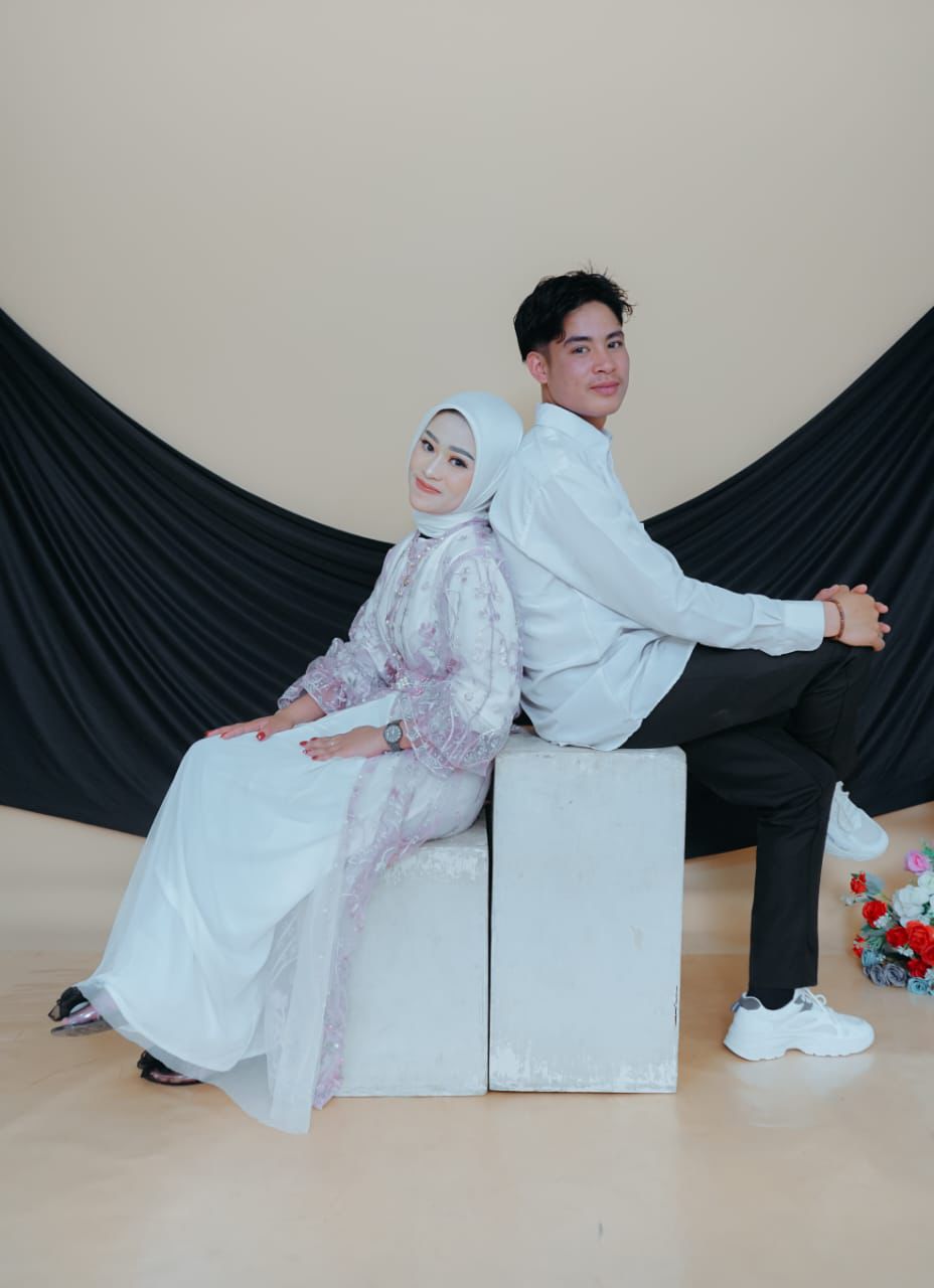 Hamzah & Winda (1) Hamzah & Winda (1)